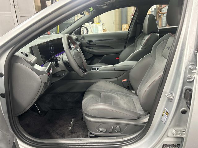 2025 Hyundai Sonata - Image 14