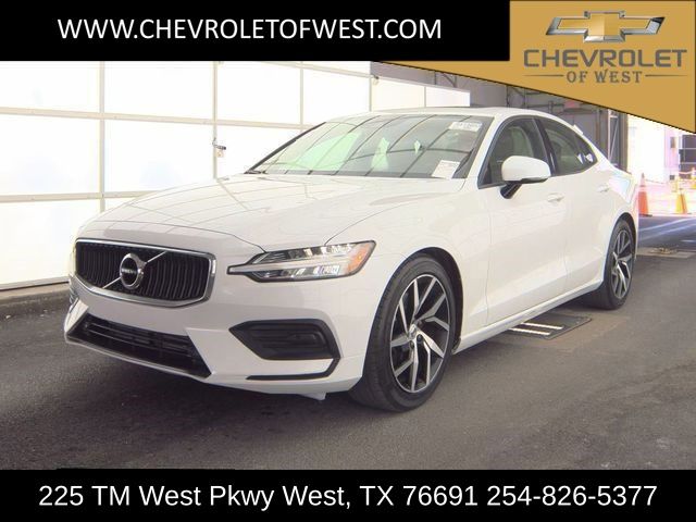 2020 Volvo S60 T5 Momentum FWD