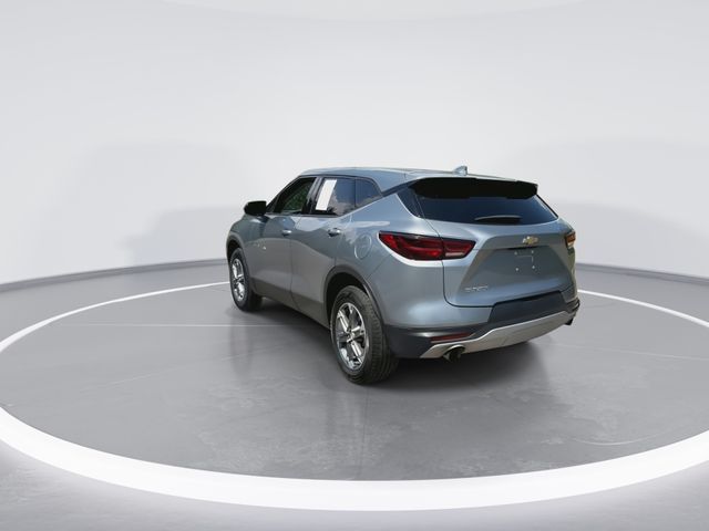 Used 2025 Gray Chevrolet LT image 8