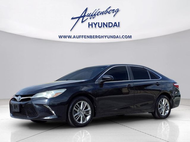 Midnight Black Metallic 2016 Toyota Camry SE Sedan Front-Wheel Drive 6-Speed Automatic
