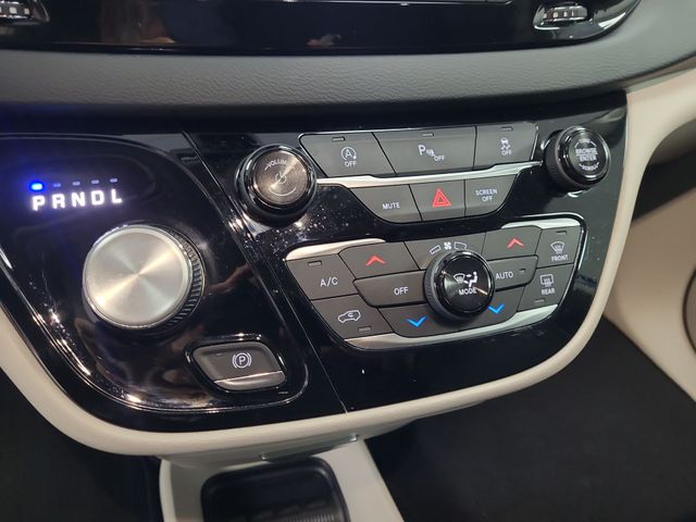 2019 – Chrysler – Pacifica