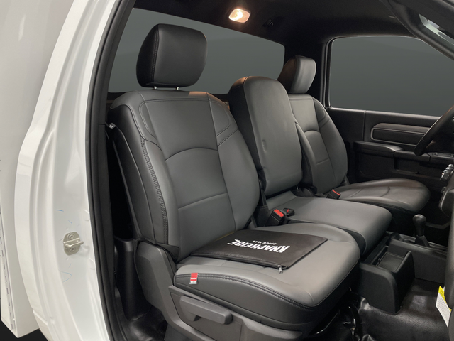 2024 RAM 3500 Tradesman - Photo 37