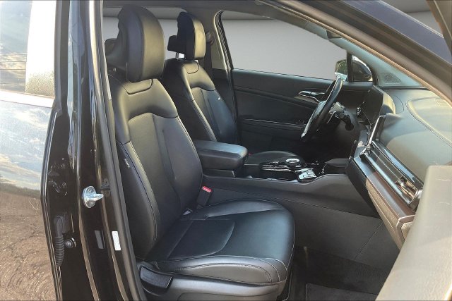 Used 2023 Kia Sportage Hybrid SUV
