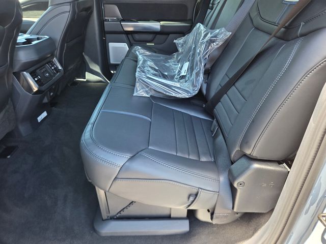2026 Ford F-350 Super Duty Platinum - Photo 7
