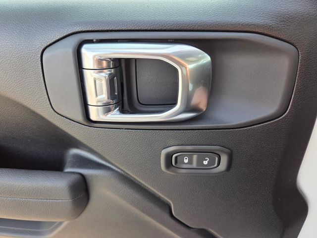 New 2026 White/off-white Jeep Sport image 21