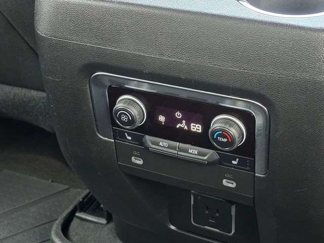 2023 Chevrolet Tahoe Premier:C02620A