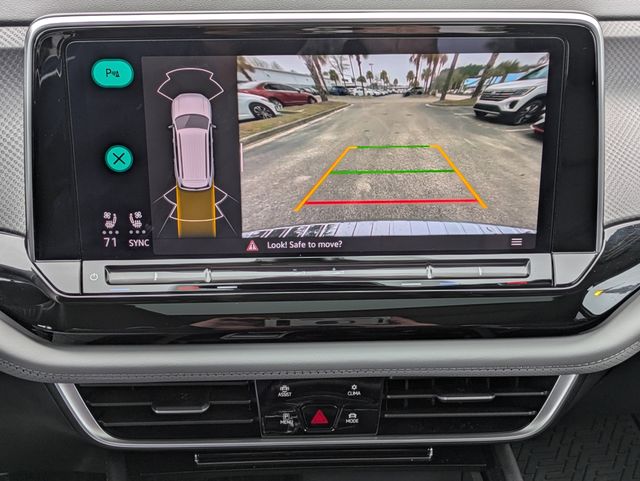 2025 Volkswagen Atlas 2.0T Peak Edition Green at Matthews Motors of Wilmington
