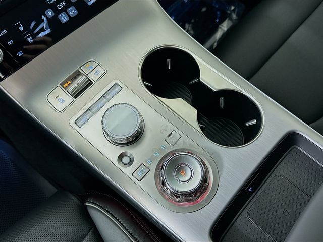 Thumbnail: 2026 Genesis GV70 - 15