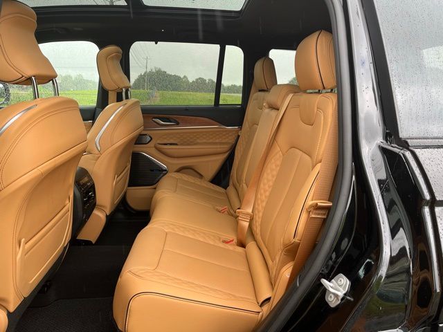 Photo 5 of 2024 Jeep Grand Cherokee Summit Reserve