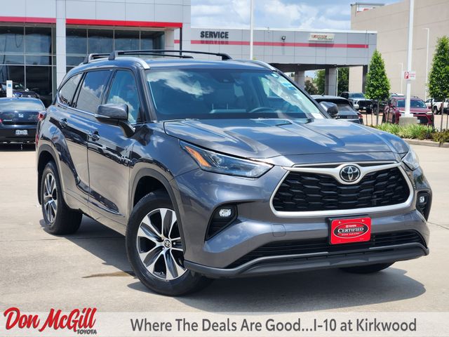 2022 Toyota Highlander XLE Gray at Toyota of Victoria