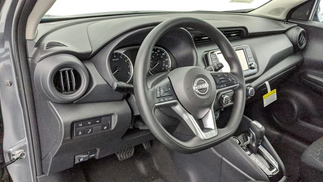 2025 Nissan Kicks Play