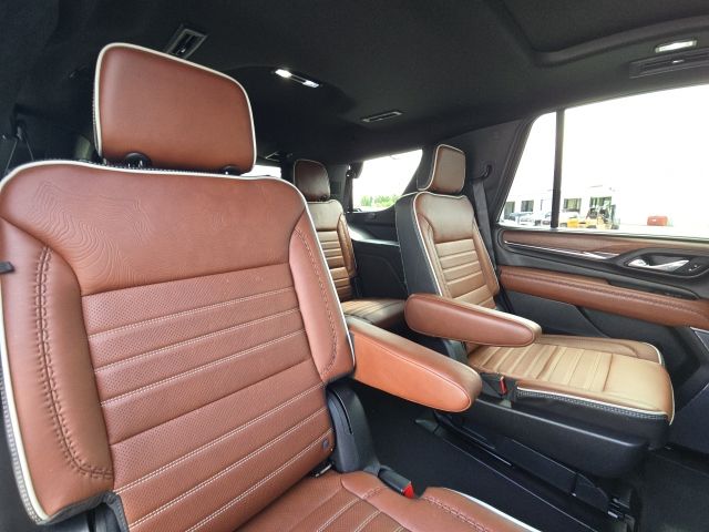 2023 GMC Yukon Denali Ultimate:C02667