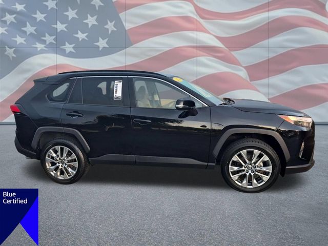 Used 2022 Black Toyota XLE Premium image 2