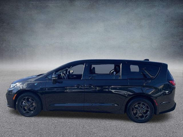 2022 Chrysler Pacifica Hybrid Limited 13