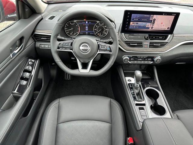 2025 Nissan Altima 2.5 SL 10