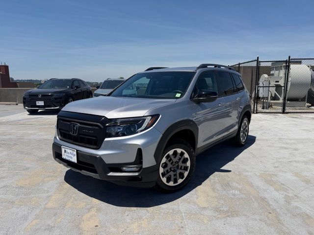 Lunar Silver Metallic 2024 Honda Passport TrailSport AWD SUV / Crossover All-Wheel Drive 9-Speed Automatic