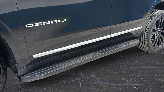 Used 2021 Onyx Black GMC Denali image 10