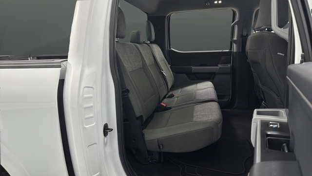 Used 2023 Oxford White Ford XLT image 23