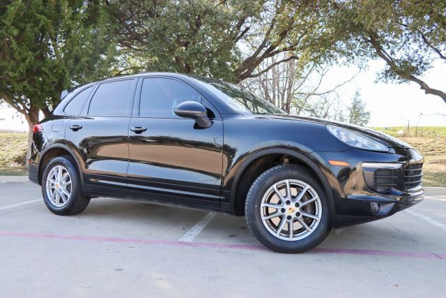 Porsche Cayenne AWD