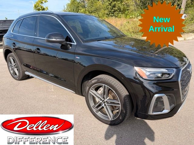Black Metallic 2024 Audi Q5 Hybrid Plug-in SUV / Crossover All-Wheel Drive 7-Speed Automatic