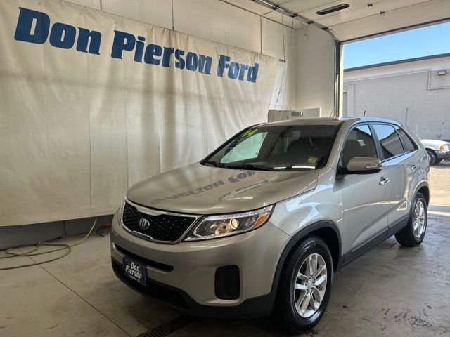 2014 Kia Sorento LX   