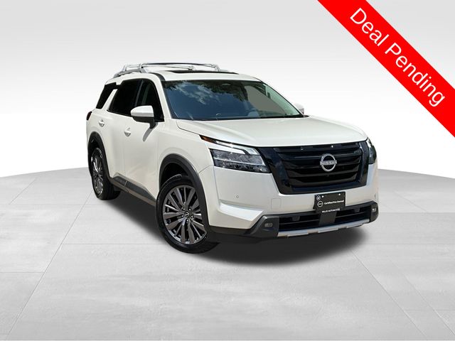 Pearl White Tricoat 2024 Nissan Pathfinder SUV / Crossover All-Wheel Drive 9-Speed Automatic