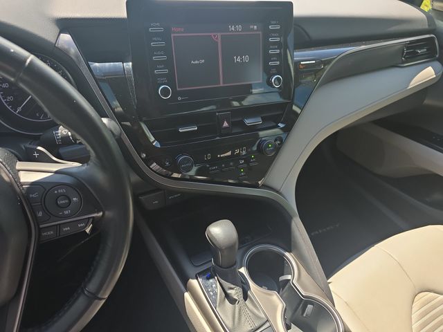 Used 2023 Ice Toyota SE image 20