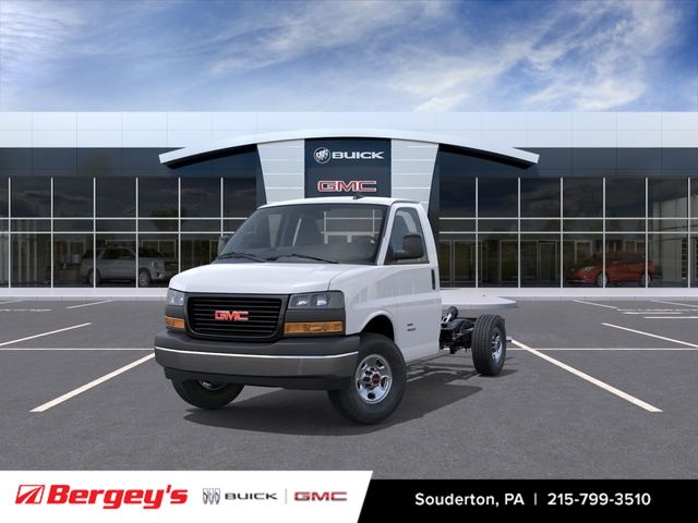 Summit White 2026 GMC Savana Chassis 3500 139 Cutaway RWD Van Rear-Wheel Drive 8-Speed Automatic