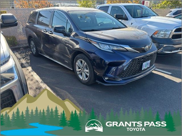 Blueprint 2021 Toyota Sienna Minivan All-Wheel Drive Continuously Variable Transmission