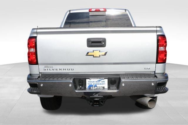 2018 Chevrolet Silverado 3500HD LTZ 21