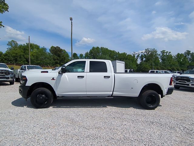New 2026 Bright White Clear-Coat Exterior Paint RAM Tradesman image 2