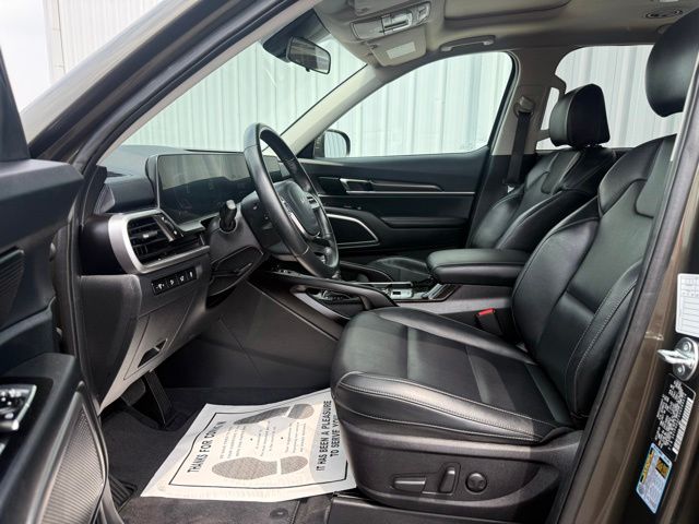 used 2025 Kia Telluride car, priced at $35,457