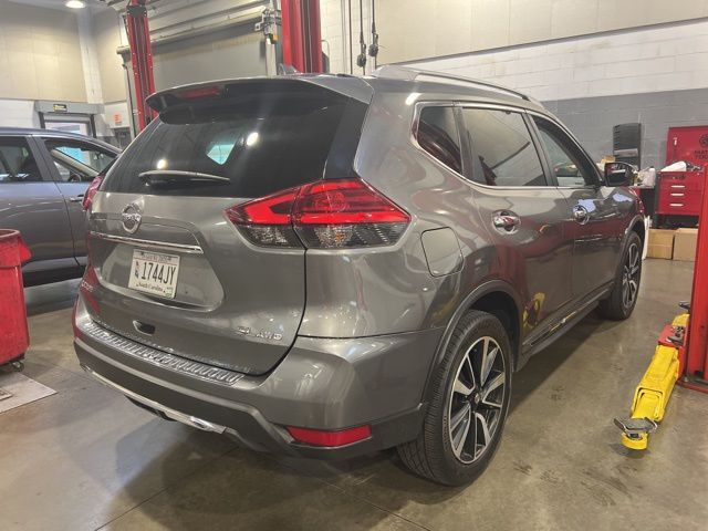 2017 Gun Metallic Nissan Rogue SL AWD SUV