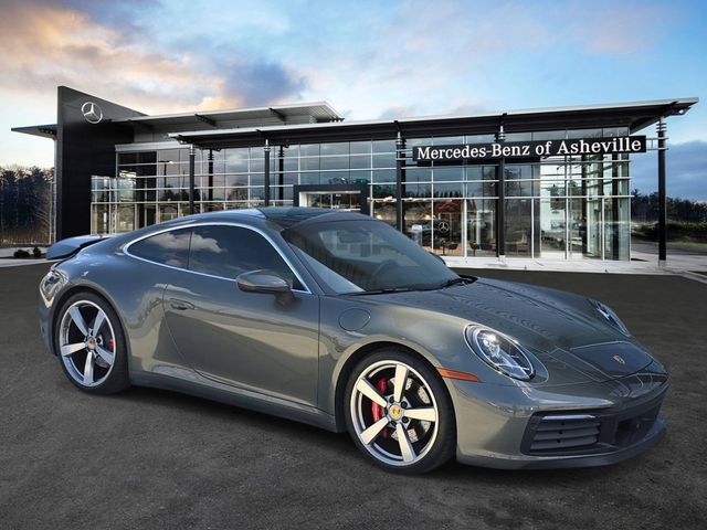 Aventurine Green Metallic 2020 Porsche 911 Carrera S Coupe RWD Coupe Rear-Wheel Drive 8-Speed Automatic