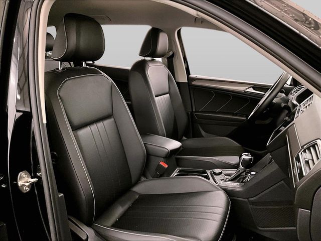 2023 Volkswagen Tiguan 2.0T SE - 6