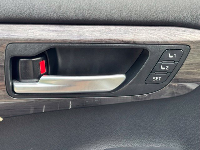 Used 2024 Toyota Highlander SUV