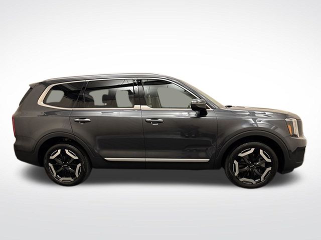 2023 Kia Telluride S - Image 4