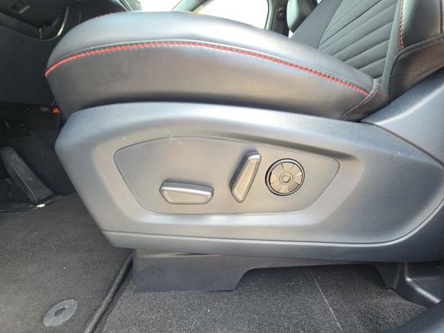 2025 Ford Explorer ST-Line:168840A