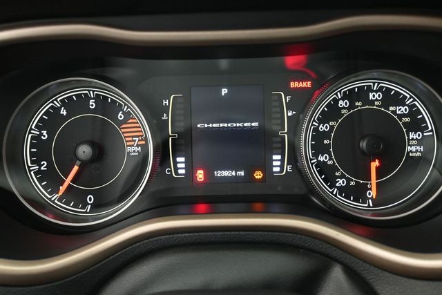 Used 2018 Jeep Cherokee SUV