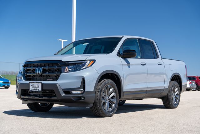 2025 Honda Ridgeline Sport 3