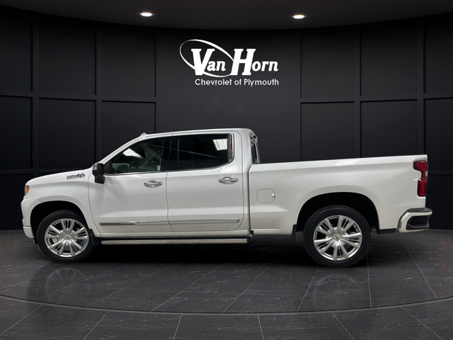 Used 2022 Iridescent Pearl Tricoat Chevrolet High Country image 4