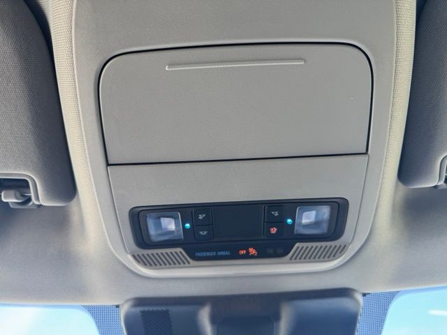 Used 2023 Silver Ford XLT image 31