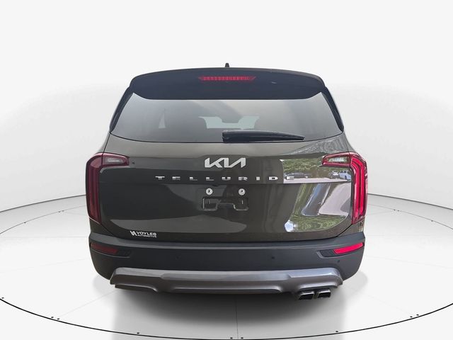Used 2022 Green Kia SX image 5
