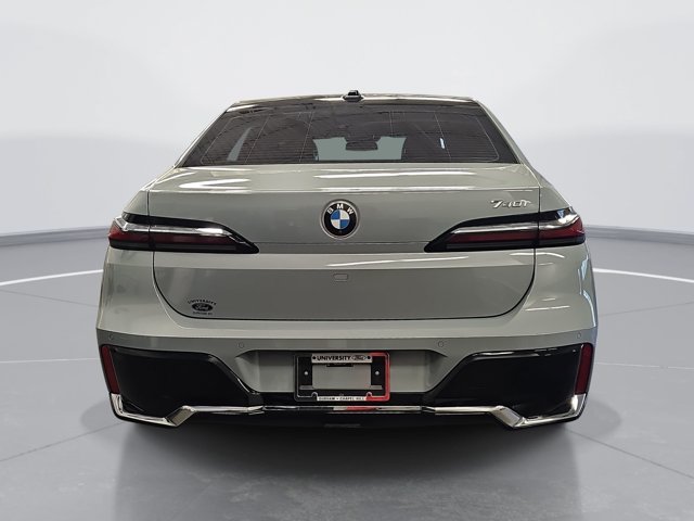 Used 2025 Gray BMW 740i image 4