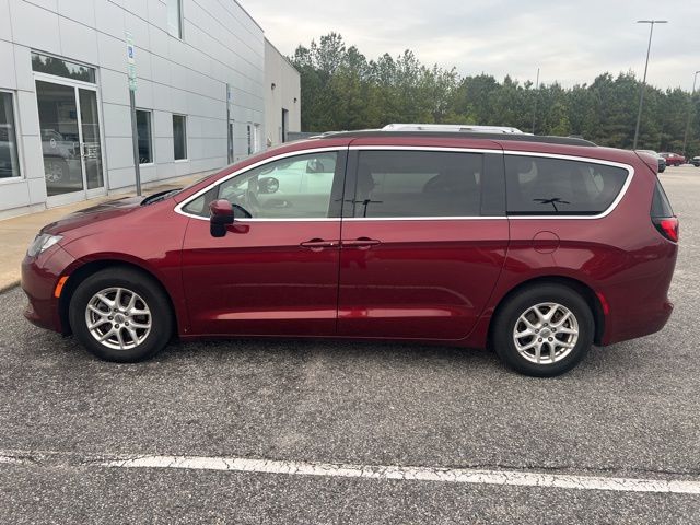 Velvet Red Pearlcoat 2021 Chrysler Voyager LXi FWD Minivan Front-Wheel Drive 9-Speed Automatic