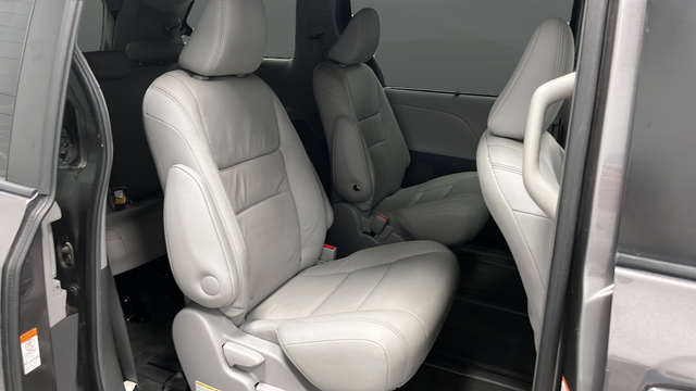 Used 2017 Predawn Gray Mica Toyota XLE image 26