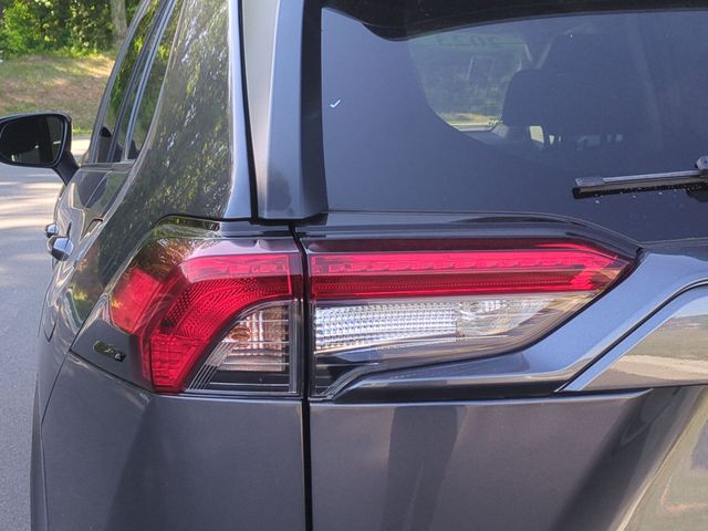 Used 2023 Gray Toyota LE image 21
