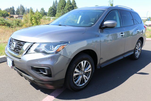 2019 Nissan Pathfinder SV 23