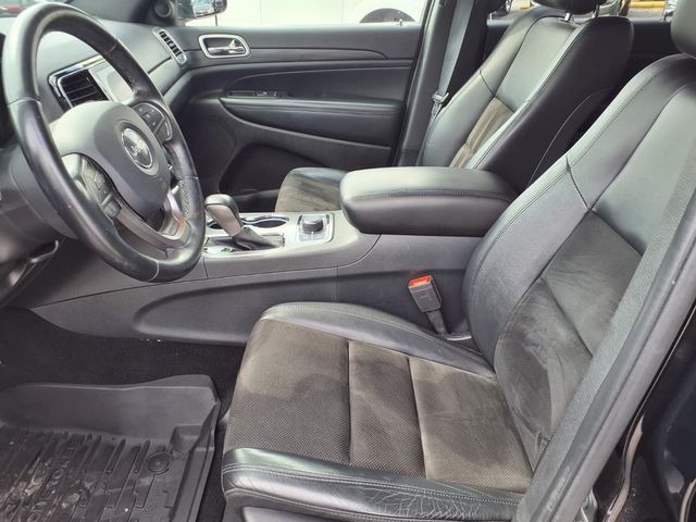 Used 2020 Black Jeep  image 11