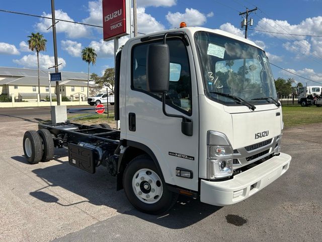 2024 Isuzu NPR-HD's photo
